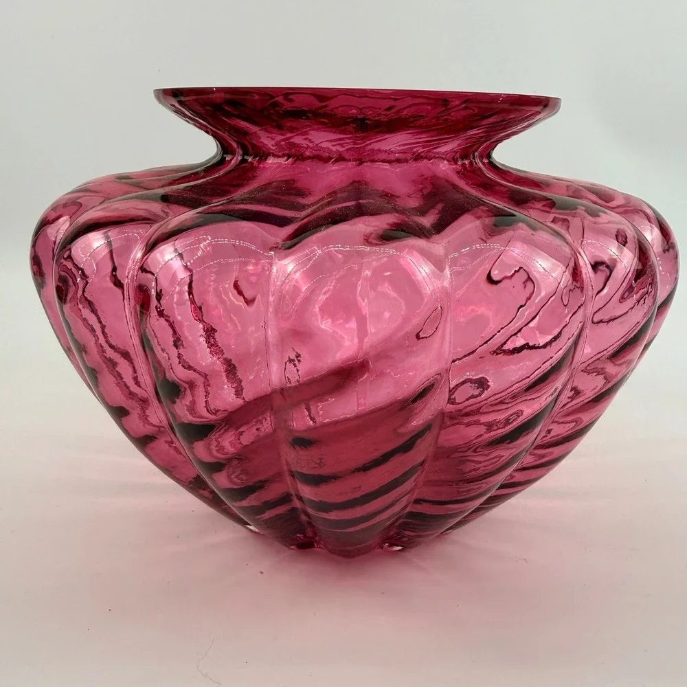 Pilgrim Cranberry Glass Hand Blown Ribbed Art Glass Vase Large Label USA